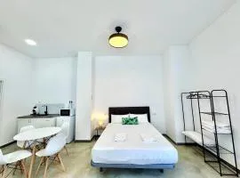 Deshoras Apartments