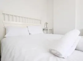 Peaceful Bath Stay near Attractions