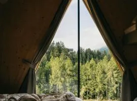 Collis Hill Chalets & Hotel