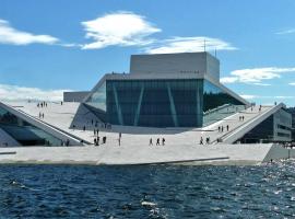 BJ&Oslash;RVIKA Apartment-Privat Lounge with Beautiful View & Close to everything, hotel com banheiras de hidromassagem em Oslo