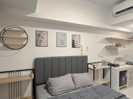Apt Minimalis Tokyo Riverside at PIK2, hotel din Muara