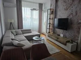 Liman 5 Riverside 209 with Free Private Parking