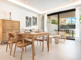 Urban retreat with patio and cinema REMS