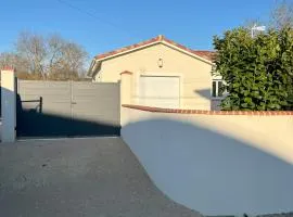 pavillon neuf avec terrasse piscine 6 pers
