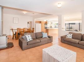 Luskentyre- 500m Beach -1km town, Hotel in Dunsborough