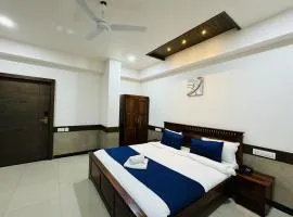 Col's Hotel Uphaar Tirth