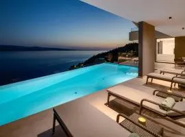 NEW! Villa Angelus – Your Luxurious Retreat near the Sea