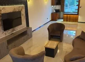 Mount Sparrow Home Stay
