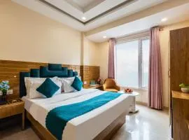 Hotel Guru Preet - Top Selling - New Hotel - Premium Rooms - Lift - Close to Connaught Place