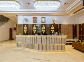 Hotel Guru Preet - 02Mins from New Delhi Railway Station & Connaught Place