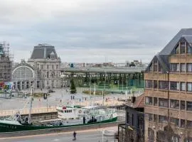 Huswell - New Penthouse with City & Harbour Views