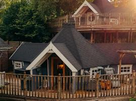 1 - Romantic log cabin, perfect winter escape!, chal&eacute; alpino em Pont Sticill