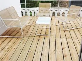 35 m2 charmant plus 30 M2 de terrasse Accès jardin SPA