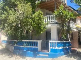 Apartament with Front Porch