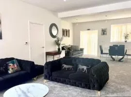 Syster Properties Leicester LE3 Stay with Free Parking Peaceful Area at Sangha walk