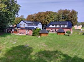 Gruppenhaus FISCH auf Rügen vis-a-vis Hiddensee bis zu 15 Personen, ξενοδοχείο σε Schaprode