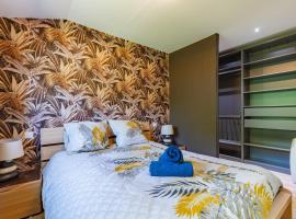 Villa Garonne- Piscine Confort proche Toulouse, Hotel in Saubens