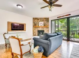 Mtn Cabin with Balcony and View in Burnsville!