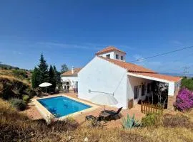Rural Mountain Oasis with Pool in Almogia, Malaga