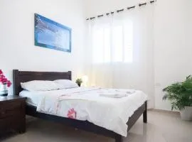 Alona's Apartments