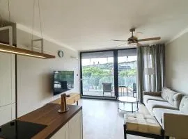 Free Parking Modern Smíchov Apartment With Large Balcony