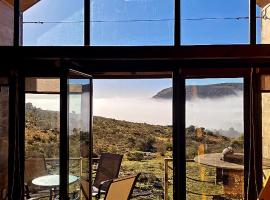 Casa Pitoco - Magia en las Sierras, hotel with hot tubs in Minas
