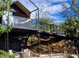 Vive Rela Tiny Houses, hotel in Nemocón