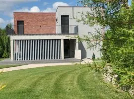 Kachreti Ambassadori Golf Resort, Villa 8