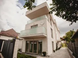 White House Iris Aparthotel