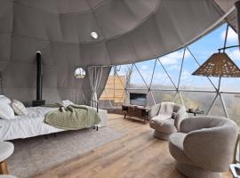 "Bluegrass Bluff" - The Overlook LUX Dome - RRG, kotedžas mieste Stanton