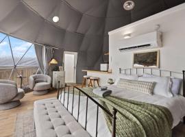 "Pineview Peak" The Overlook LUX Dome - RRG, hotell i Stanton