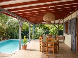 Evasion tropicale villa 6 personnes avec piscine