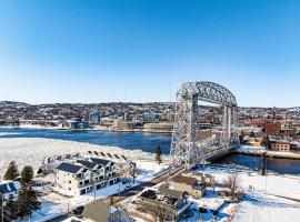 Dragestil 713 Duluth Luxury Condos, hotel poblíž Richard I Bong - SUW, Duluth