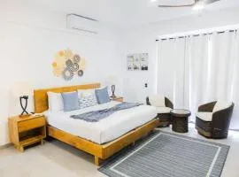 Vista Pedregal-Stylish Holiday Apartment in the Heart of Cabo, 2 Minutes walk to Marina