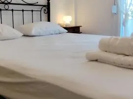 Marianna-Sofi Room's