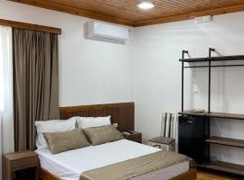 Castle Rooms, hotel cerca de "Aeropuerto Internacional de Tirana ""Madre Teresa""", Krujë