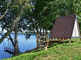 Kempingas Prie Vencavų malūno, hotel v destinaci Viencavai