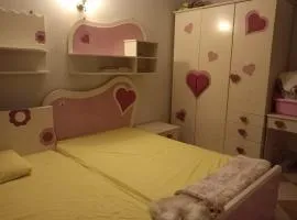 Whole room two beds for rent in a villa and breakfast t in new cairo 1st settlement