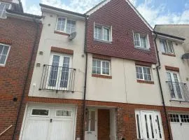 Thamesmead Suite