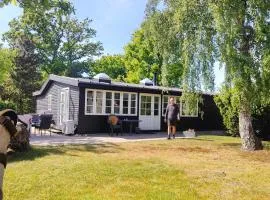 Charming Cottage Close To The Beach