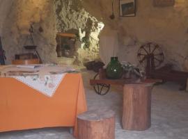 La grotta di nonno Vittorio