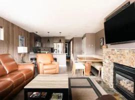 Choice Condo - Walk to Gondola - Sleeps 7!