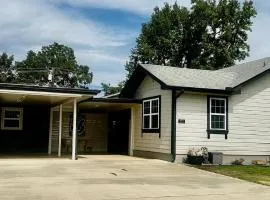 Hugo Cozy Cottage