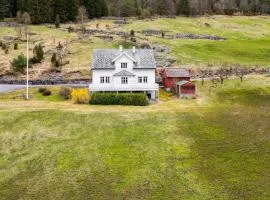 12 person holiday home in Masfjordnes, cleaning included