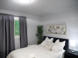Entire Unique Apartment, hotel in Kingston