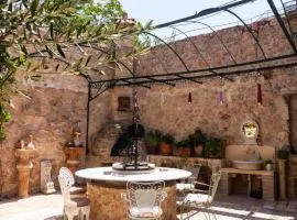 Olvion Urban Oasis with Private Garden & BBQ by 8essentially