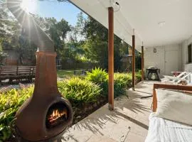 Salt and Stone Modern Pearl Beach Stay 2 Mins to Ocean