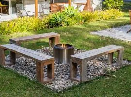 Salt and Stone Modern Pearl Beach Stay 2 Mins to Ocean