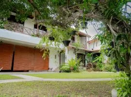 Luna House Nawala