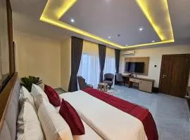 Reens Suites and Apartments